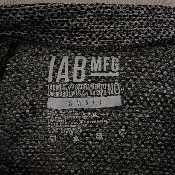IAB MFG Carbon Seamless Full Zip Jacket - Picture 6 of 6